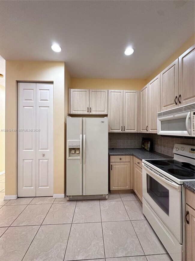 606 Mariner Bay Blvd