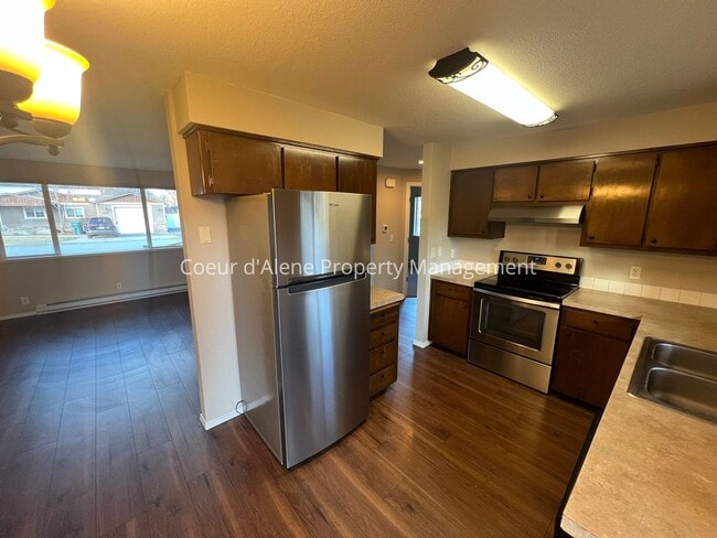 Photo - 2 bed house w/ fenced yard