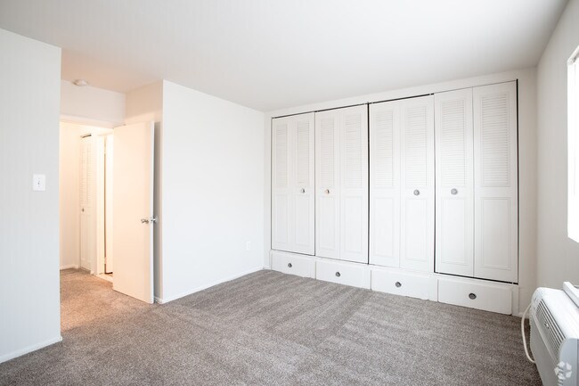 Bedroom - Fox Pointe