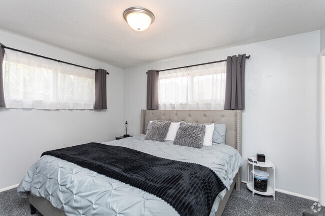 3BR, 2BA - 1,200SF - Primary Bedroom