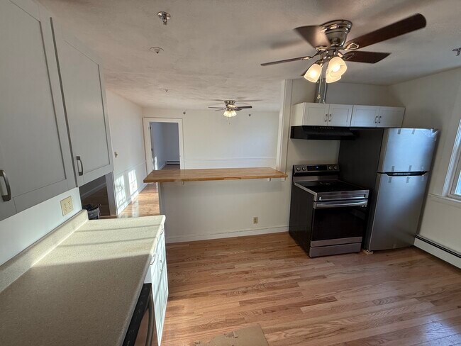 Photo - 62 South St Unit 62r South