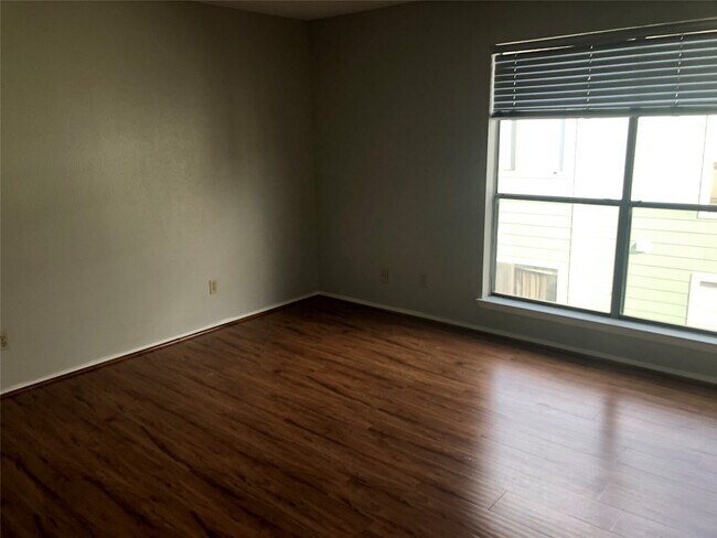 Photo - 3756 Tanglewilde St Unidad True