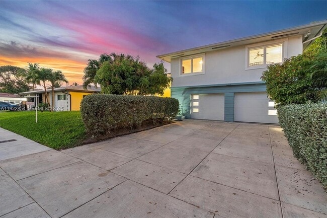 Photo - 1361 NE 104th St