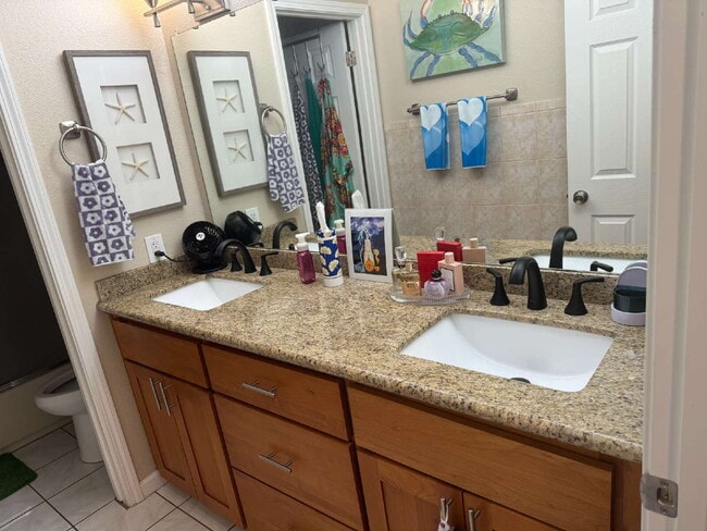 Room for rent South San Jose near Brahnam and Snell Ave.  Room has shared bathroom.  Rent is $120...