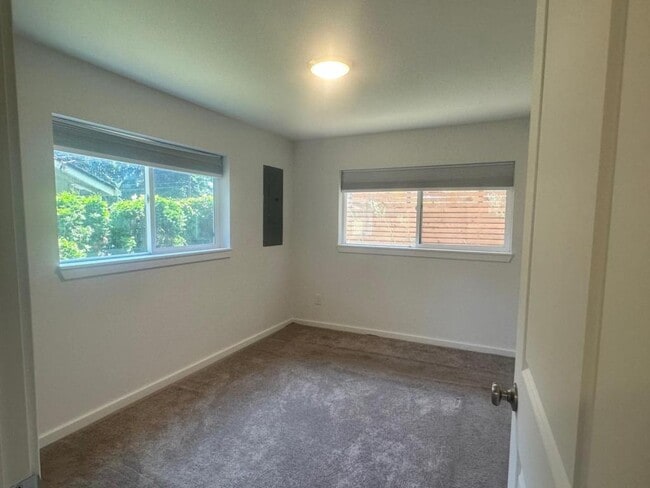 Photo - 1616 N 175th St