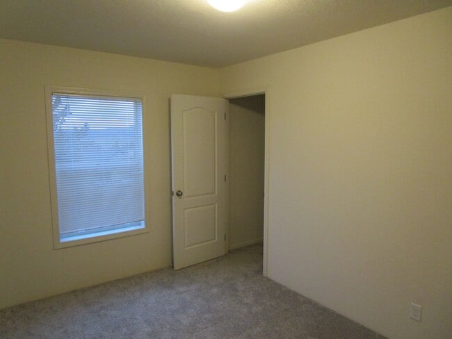 Photo - *PRICE IMPROVEMENT* Newer Home in Ochoco West Subdivision - Available Now!