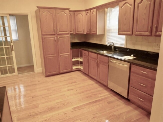 Photo - 217 Willow Ave Unidad 2