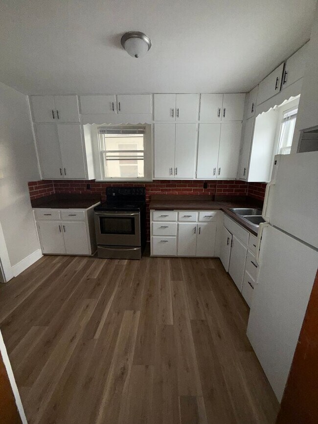 Photo - New Listing!!!