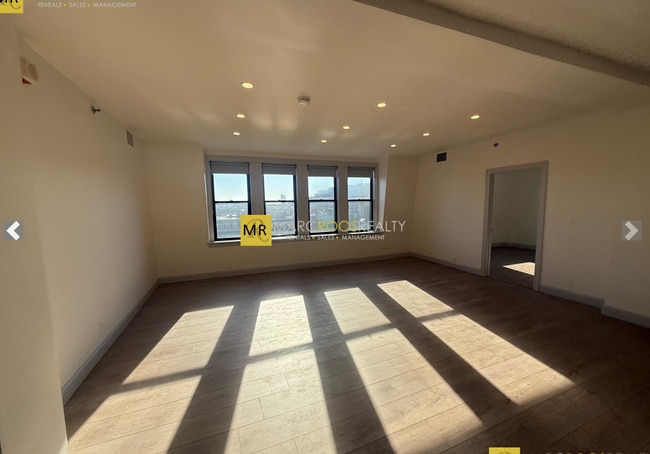 Photo - 471 Commonwealth Ave