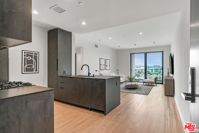 Building Photo - 3688 Overland Ave Unit PH21 Rental