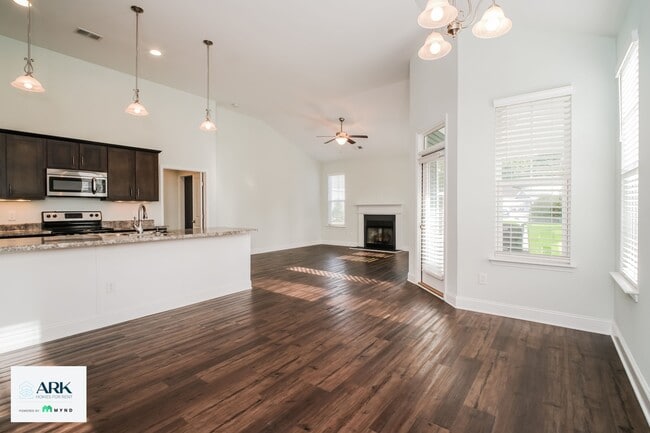 Photo - 77 Highland Forest Cir