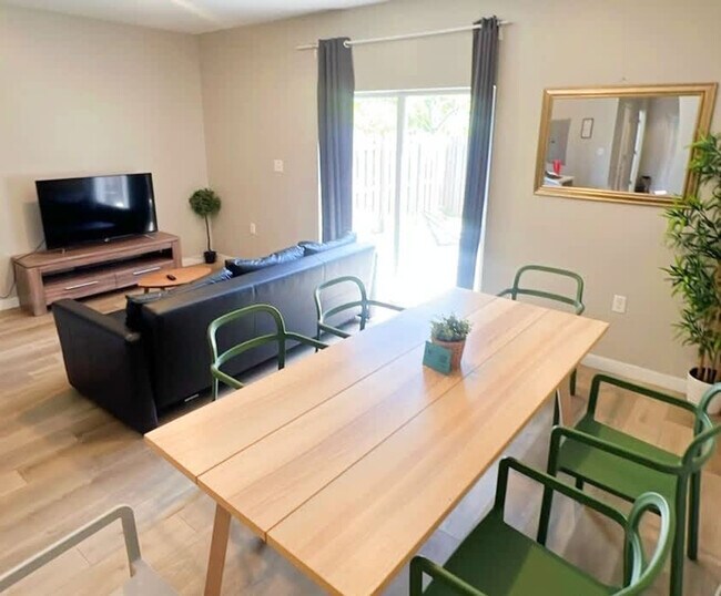 Building Photo - 171 NW 158th St Rental