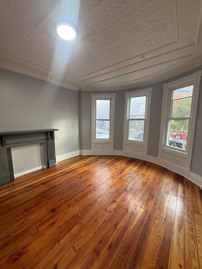 Building Photo - 22 Benkard Ave Unit 1