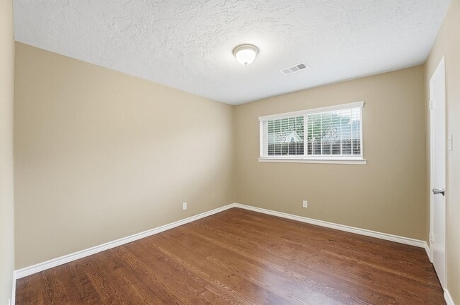 Photo - 4122 Regency Dr