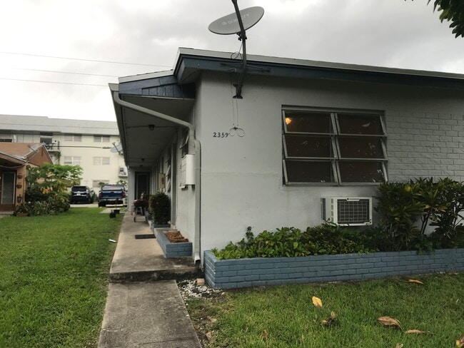 Photo - 2359 NE 172nd St Unit 2