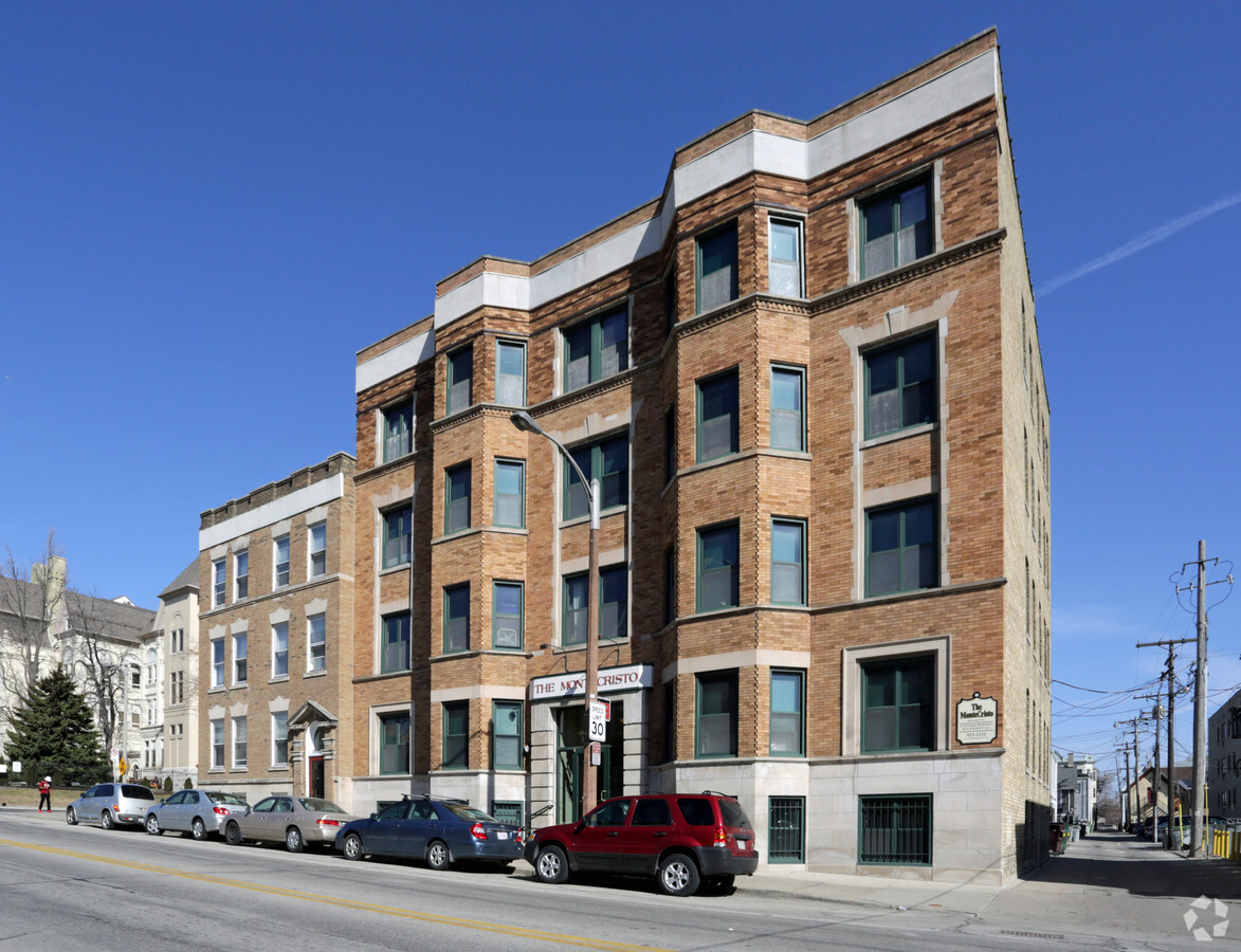 The Montecristo - The Montecristo Apartments