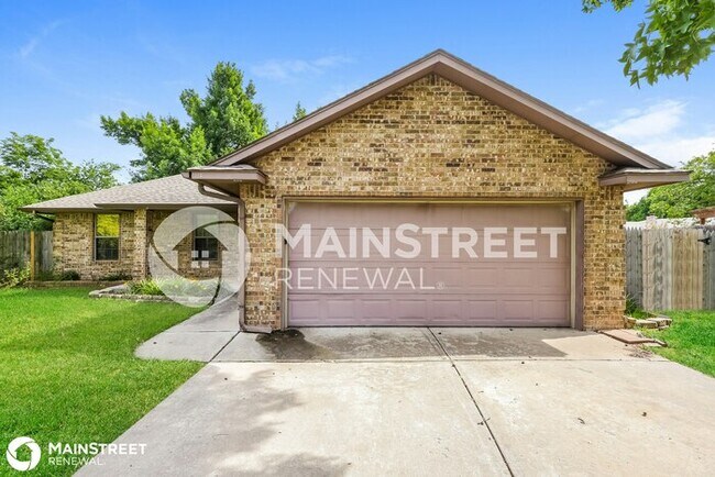2200 Cowan Pl, Moore, OK 73160 - 2200 Cowan Pl, Moore, OK 73160