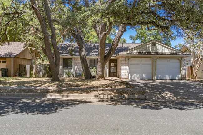 Building Photo - 10200 Missel Thrush Dr Rental
