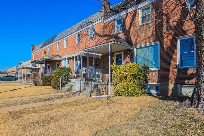 Photo - Graceland Park Renovated Home for Rent