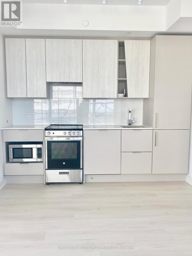 Photo - 3900 Confederation Pkwy Unit 3804