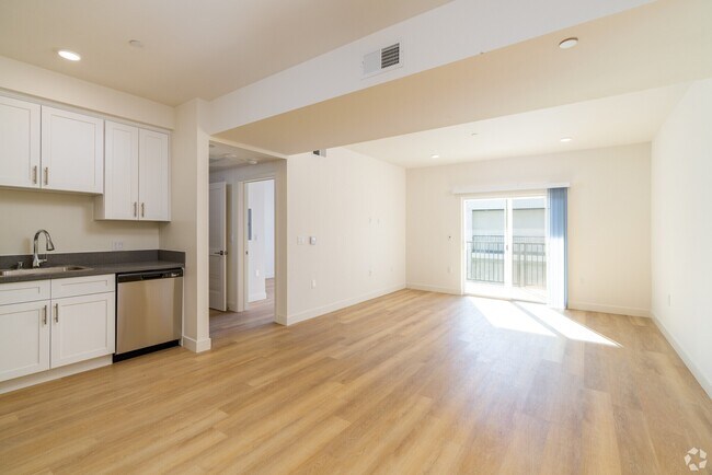 Photo - 14825 Delano St Unit 306
