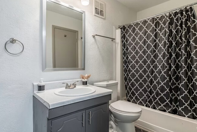 Photo - Retreat at Greenbriar