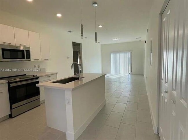 Photo - 8167 NW 41st St