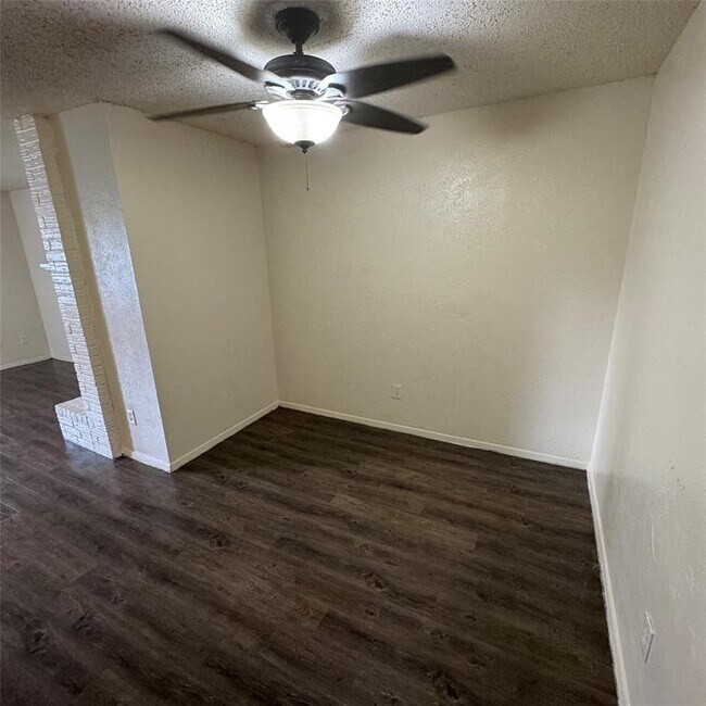 Photo - 6901 Wentworth Dr