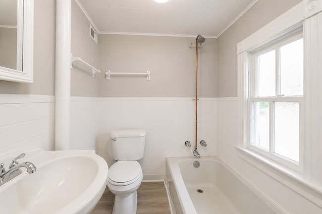 Photo - 1200 E Green Dr