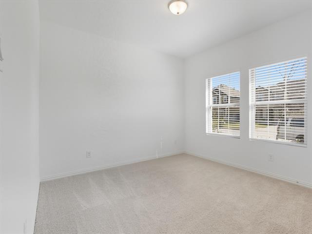 Photo - 752 Waterhouse Lk Dr