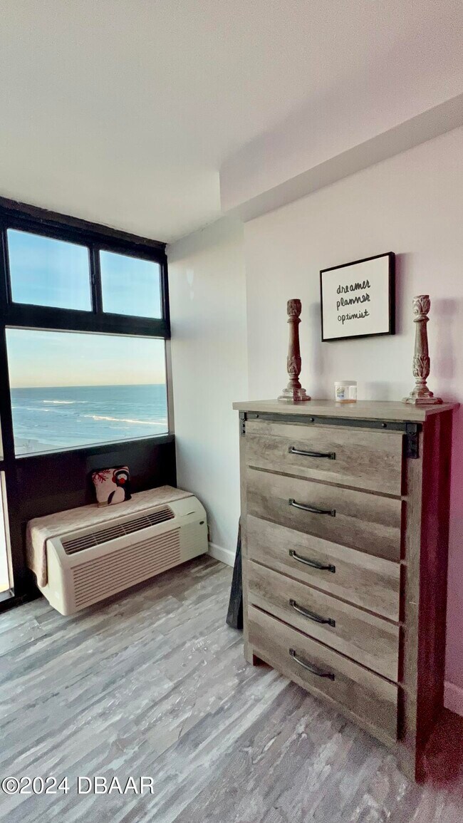 1909 N Atlantic Ave Condo Unit 819 Condo for Rent in Daytona Beach