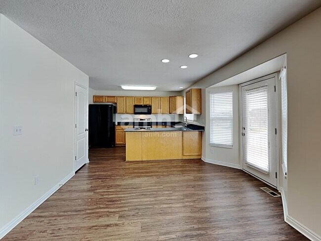 Photo - 229 Walton Dr