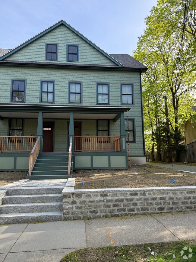 Building Photo - 71 W Pine St Rental