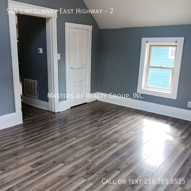 Photo - Renovated 2 bedroom/1 bathroom in Mishawak... Unit 2
