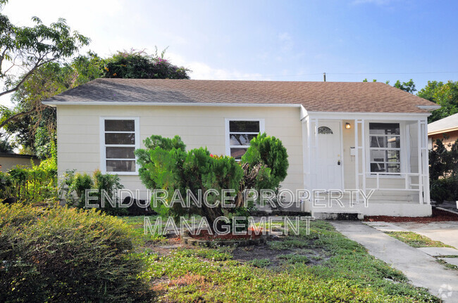 Building Photo - 814 30th Ct Rental