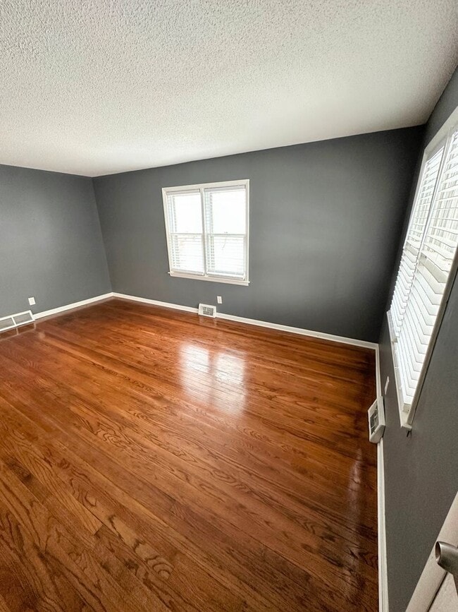 Photo - Beautiful Single Family House for Rent