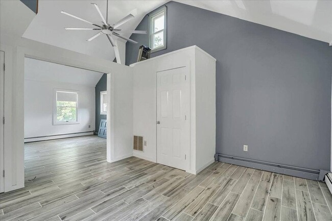 Photo - 205 Hudson St