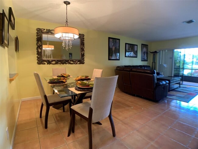 Photo - 3453 Carambola Cir S