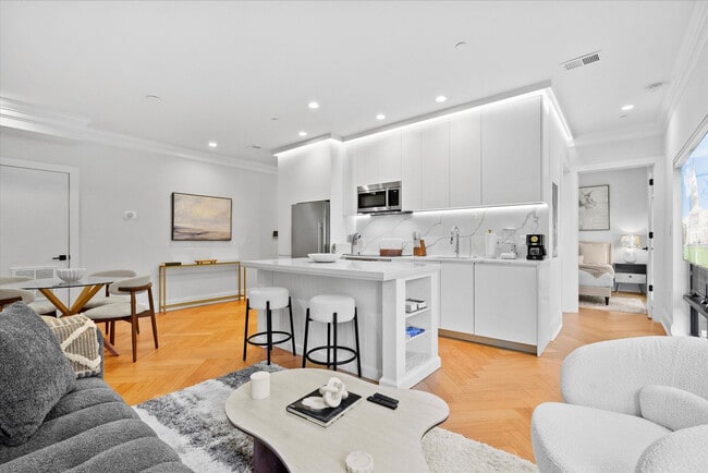 Photo - 2634 39th St NW Unidad SI ID1587668P