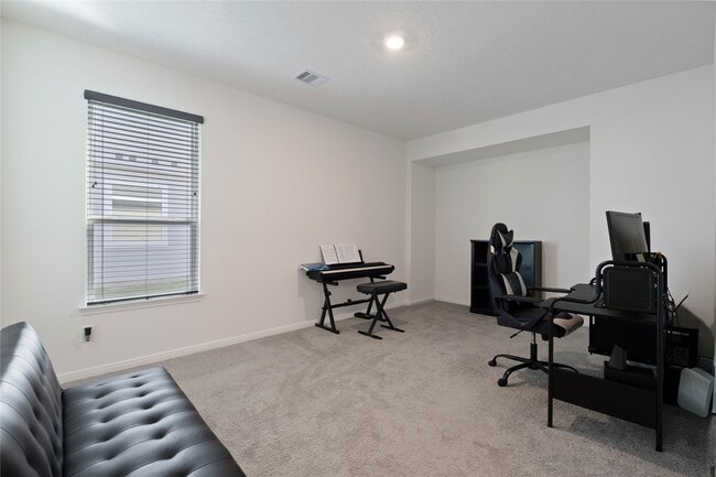 Photo - 4007 Mossy banks Ln