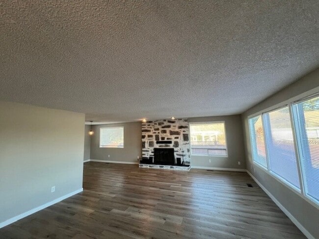 Photo - 1185 E Grover St