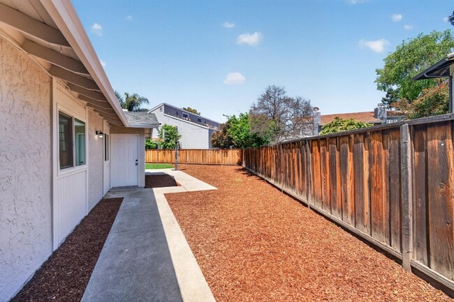 Photo - 4971 Geomax Ct