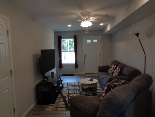 Photo - 811 N 6th St