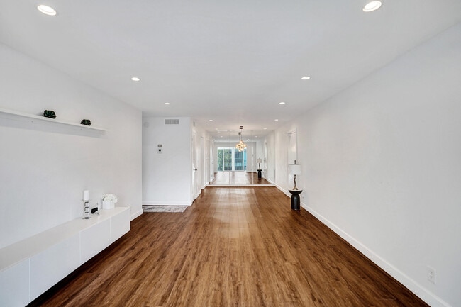 Photo - 6289 Bay Club Dr