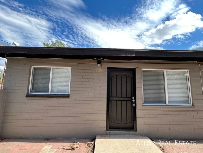 Building Photo - 26 E Glenn St