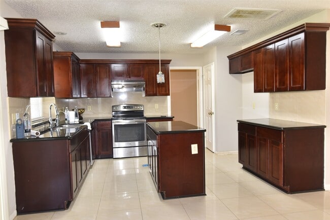 Photo - 9211 Rocky Valley Dr