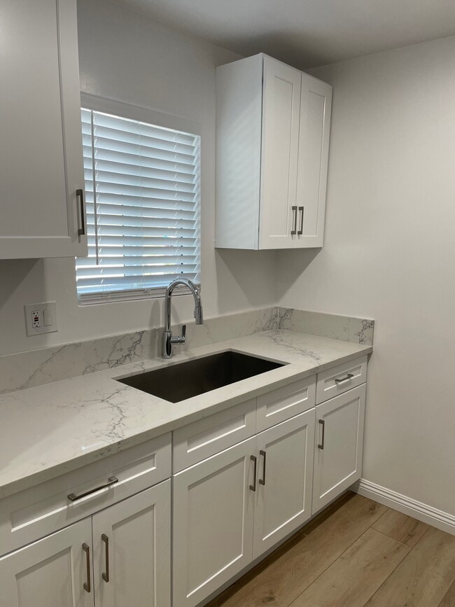 Photo - 1602 Winona Blvd