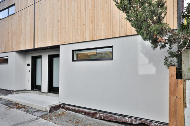 Building Photo - 68 Foxley St