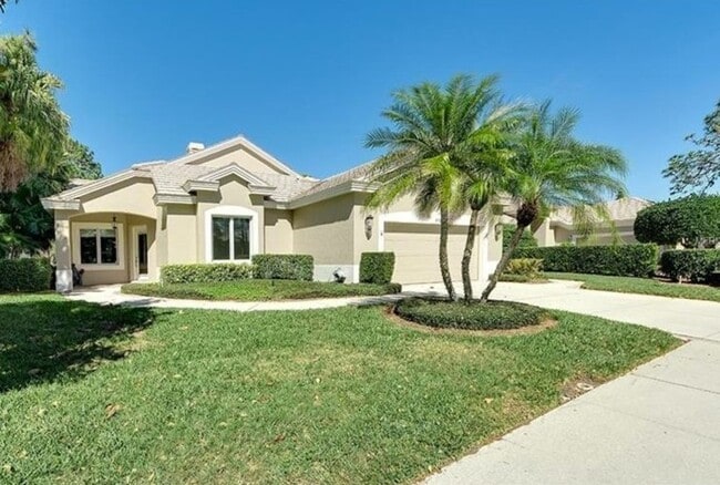 Photo - AVAILABLE May 1- 0CT 31ST .FURNISHED/SEASONAL.  3/2 POOL HOME IN ROSEDALE!