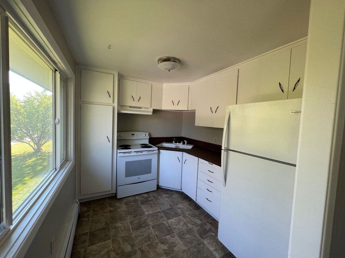 Moose Haus Apartments - Moose Haus Apartments